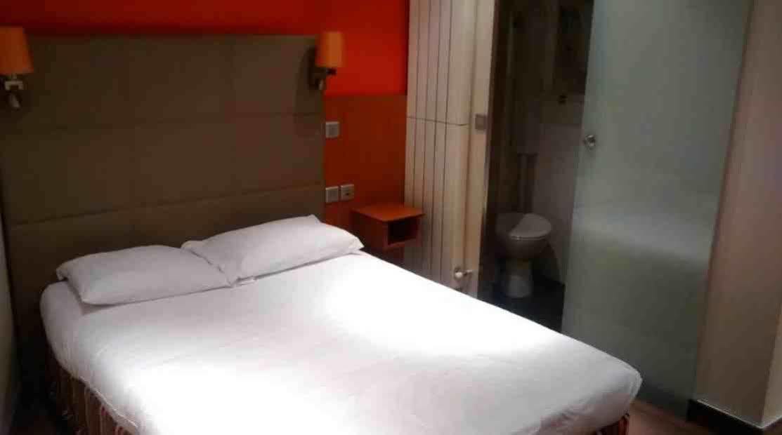 Terminus Orleans Hotel 2*